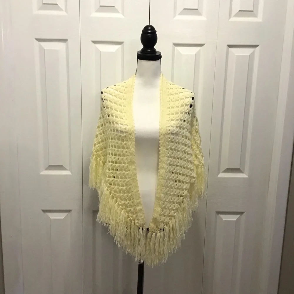 Vintage Hippy Crocheted Ivory Fall Winter Fringe Shawl Wrap Coverup One Size